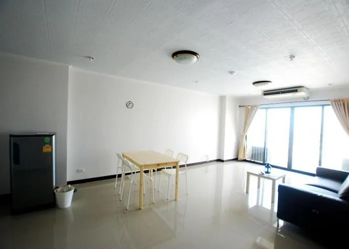 2 Bedroom 2 Bathroom Spacious Near Grand Palace 公寓式飯店 *