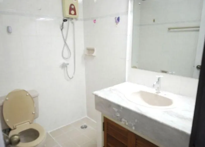 2 Bedroom 2 Bathroom Spacious Near Grand Palace 曼谷